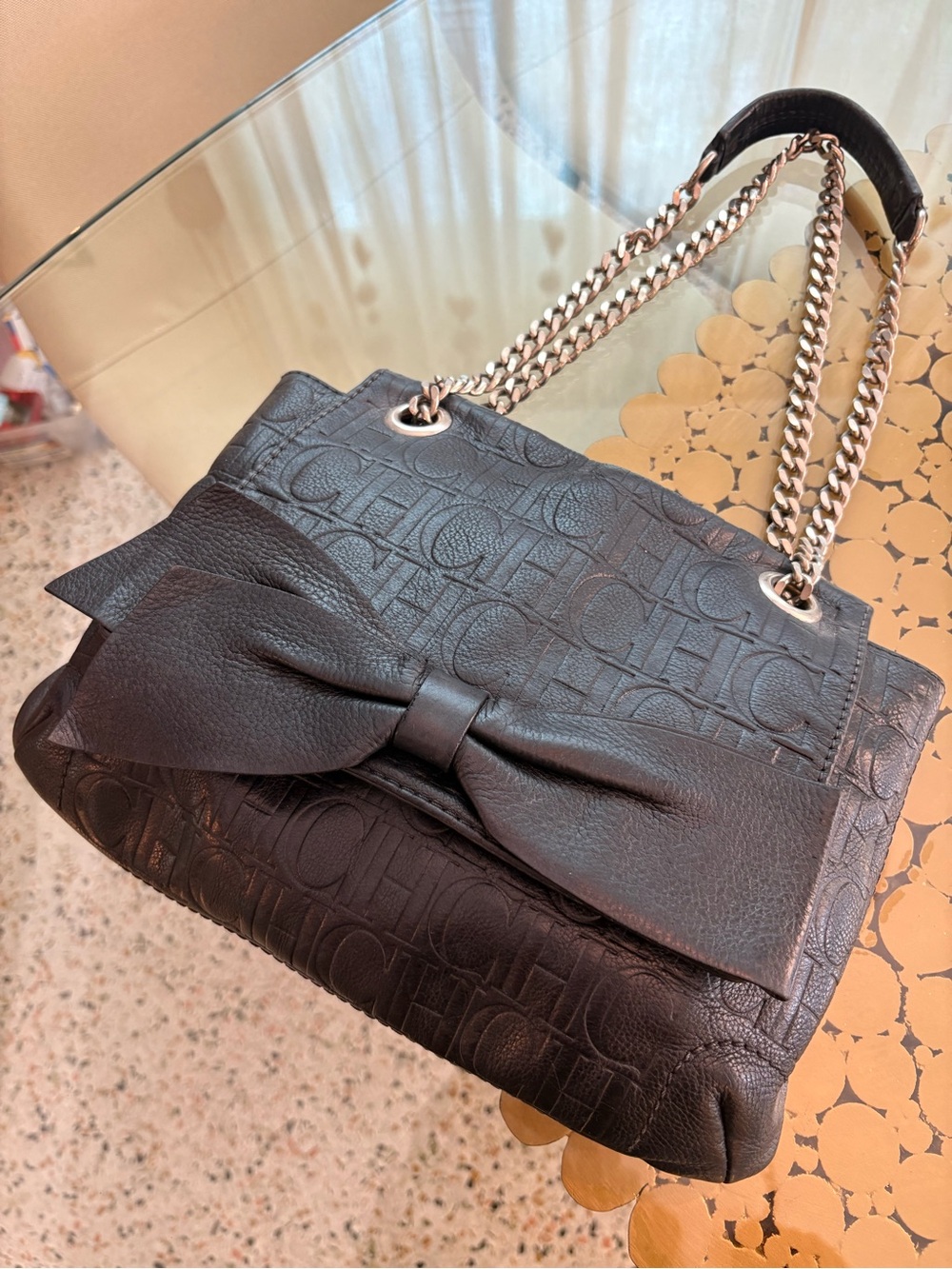 CAROLINA HERRERA Black Audrey Logo Embossed Shoulder Bag! BOW ACCENT. Silver HW - Picture 2 of 13